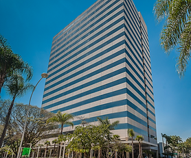 Fachada do Ebpark Torre A, edifício corporativo de 3 andares, auditório e 90 vagas, localizado na Barra Funda, São Paulo.