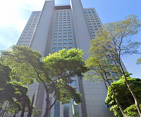 Fachada do Martiniano de Carvalho, edifício corporativo classe A com 23 andares, 136 vagas de estacionamento e localização estratégica na região da Paulista, São Paulo.