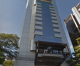 Fachada da Bolsa de Imóveis do Estado de São Paulo, referência em sala comercial e escritório corporativo no Brooklin.