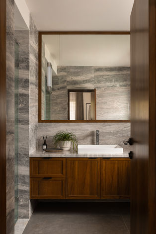 sunita Yogesh Studio, best interior designer in india, best interior designer in chennai, home interiors, luxury interiors, minimal interior, mid century modern design, transit home