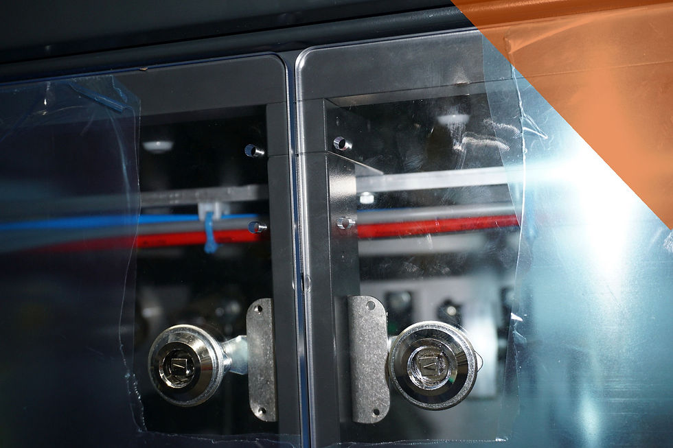 Schutztür einer Verpackungsmaschine mit Spezialschlüssel abschließen?