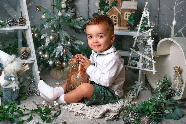 Cotswolds Children's Christmas Photoshoot