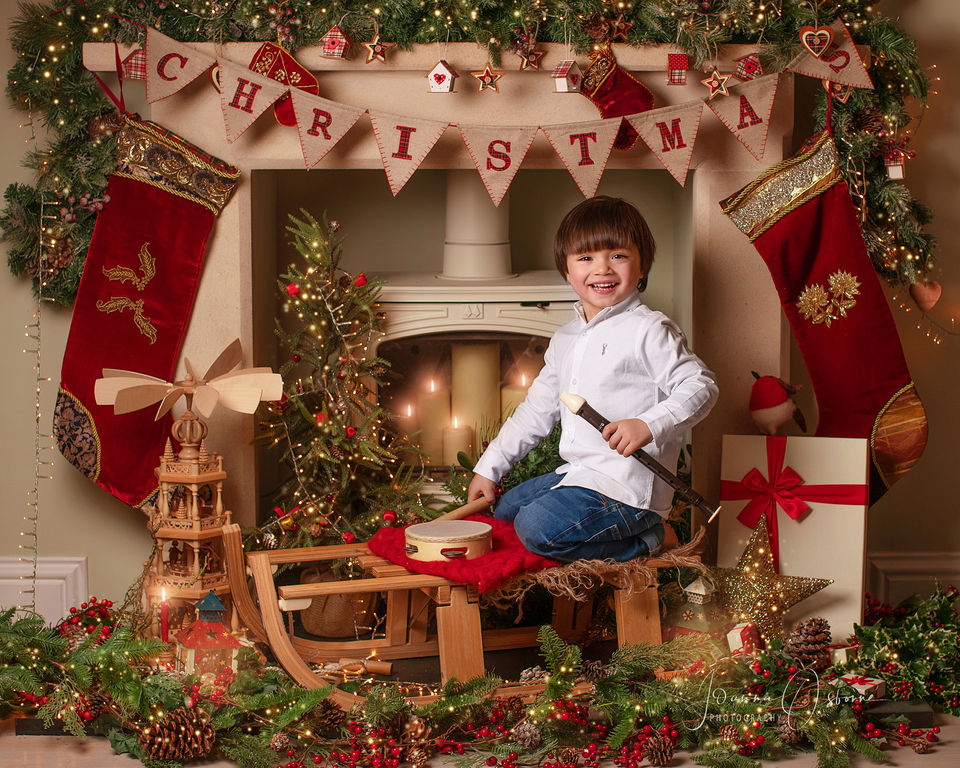 Cotswolds Children's Christmas Photoshoot