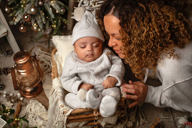 Cotswolds Baby Christmas  Photoshoot