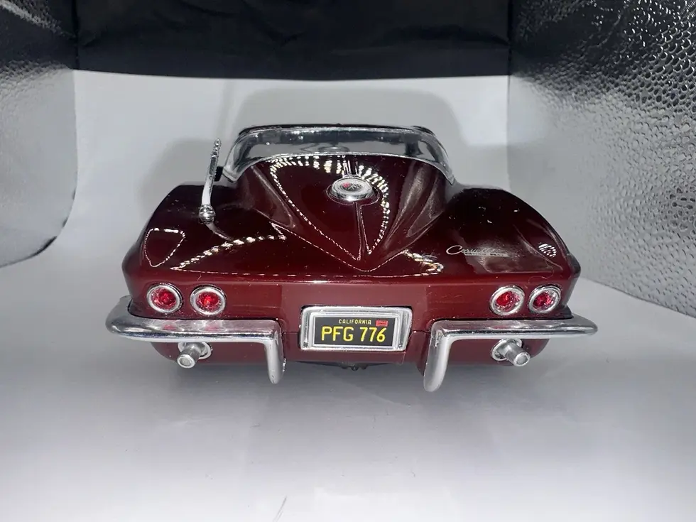 Thumbnail: Maisto 1:18 Scale 1965 Chevrolet Corvette And 1:24 Scale 1957 Chevy Corvette