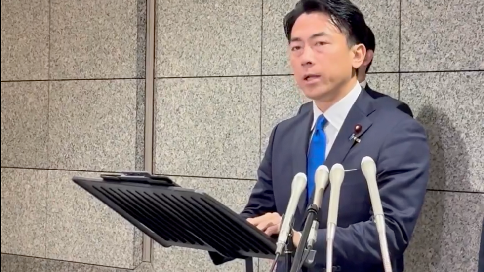 小泉進次郎凌晨記者會｜中國殲-15 鎖定日本戰機！沖繩外海雷達照射案