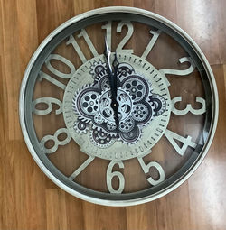Moving Gear Clock