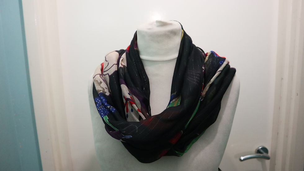 Miniatura: Large Floral & Metallic Stripe Frayed Scarf Womenswear 