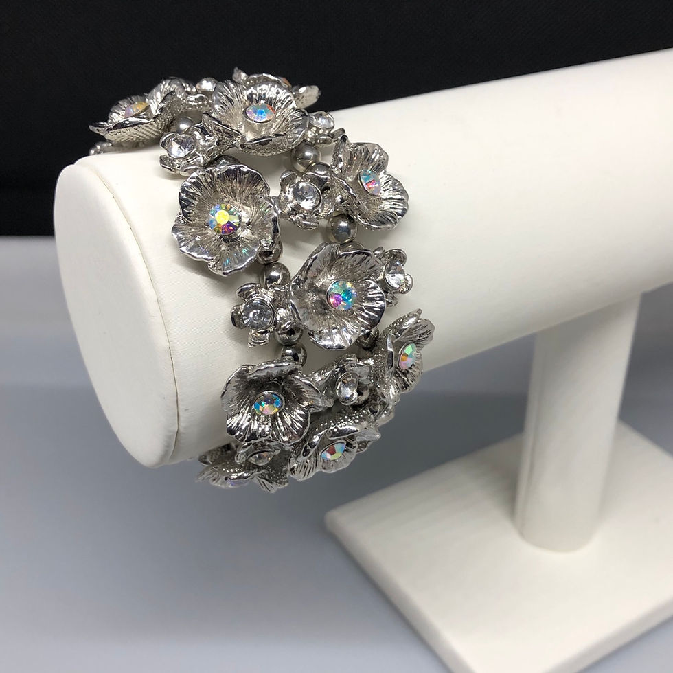 Silver Flower Diamanté Crystal Silver Bead Elasticated Bracelet 