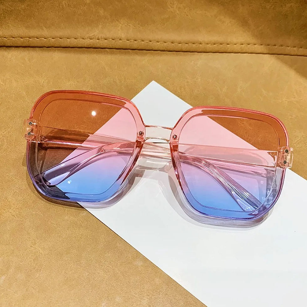 Thumbnail: Retro Design Shades  Women’s Sunglasses