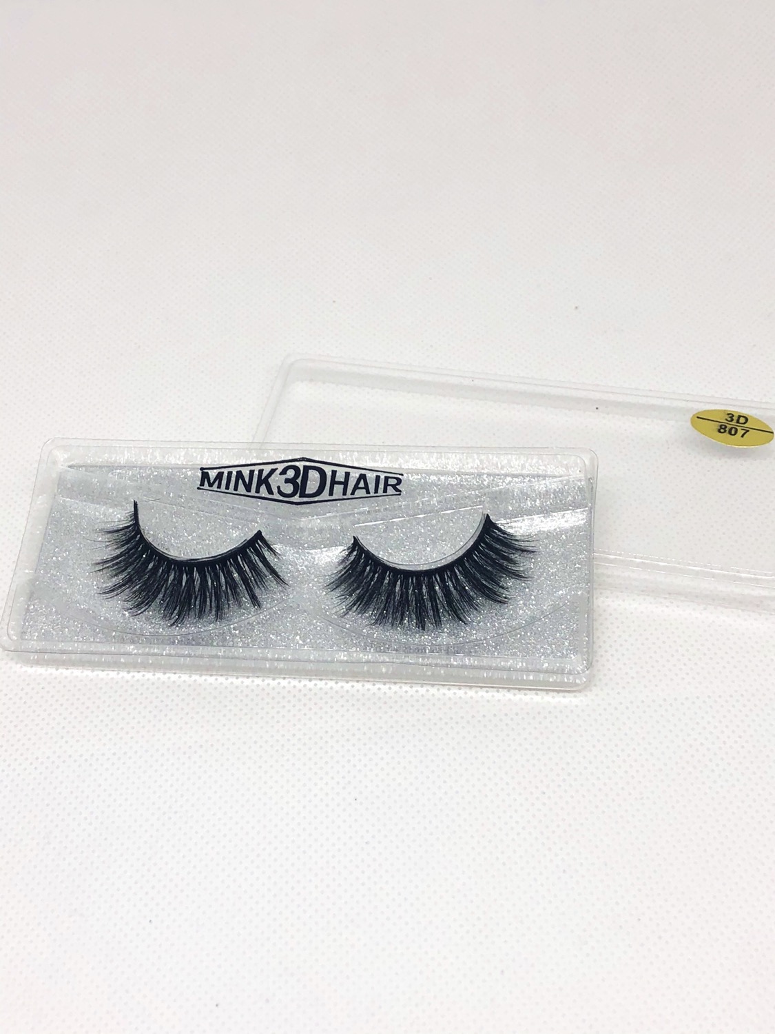 Thumbnail: SilverLashes 3D Mink Hair Natural Looking Eyelashes