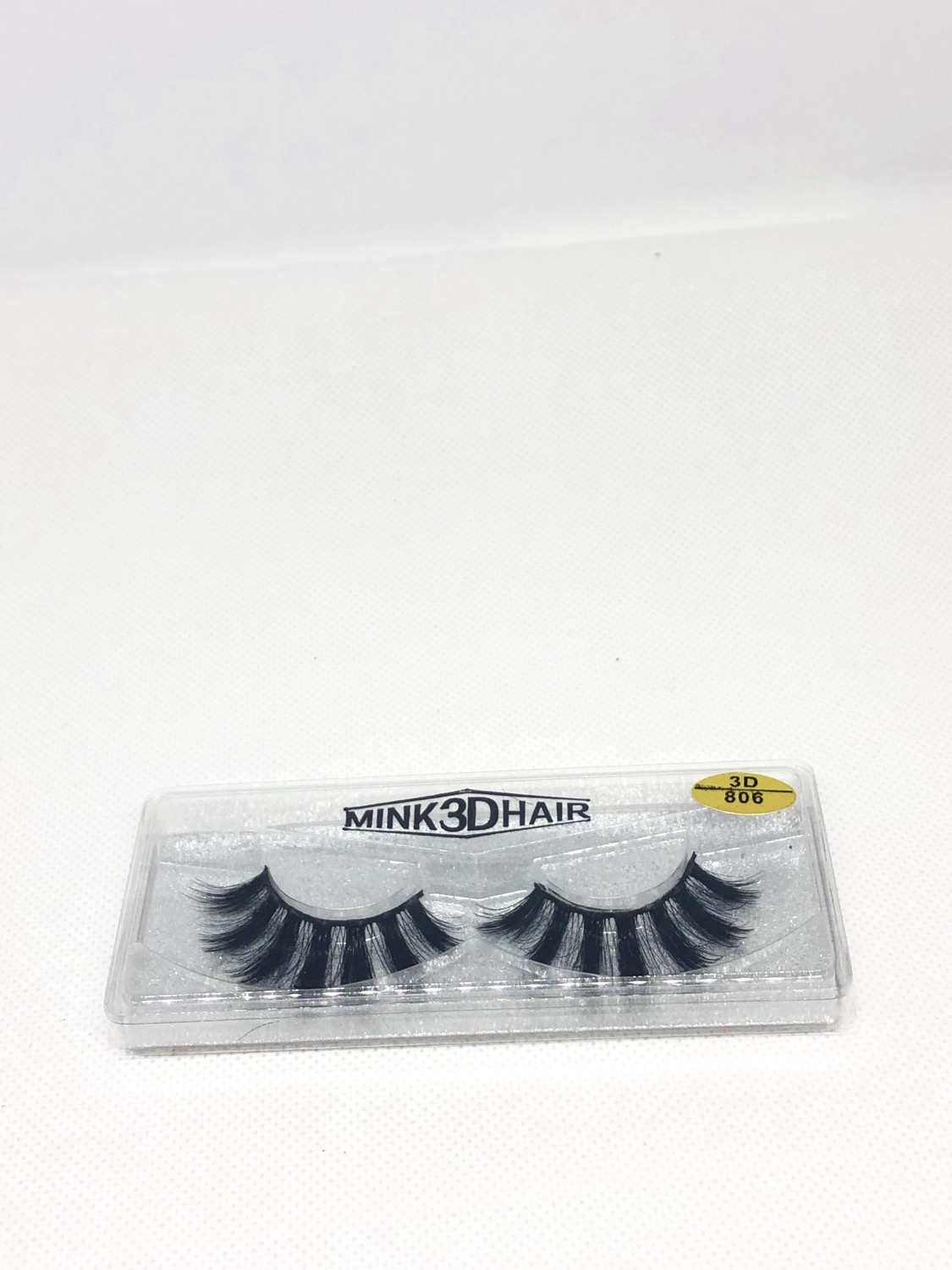 Thumbnail: SilverLashes 3D Mink Hair Natural Looking Eyelashes