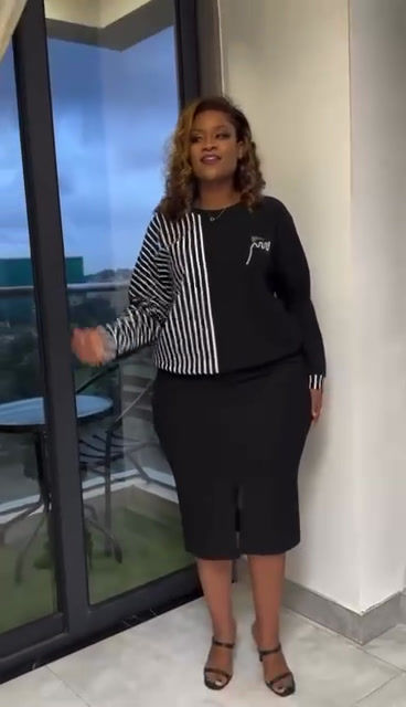 Thumbnail: Women 2pcs Skirt and Long Sleeves Top Casual Outfit