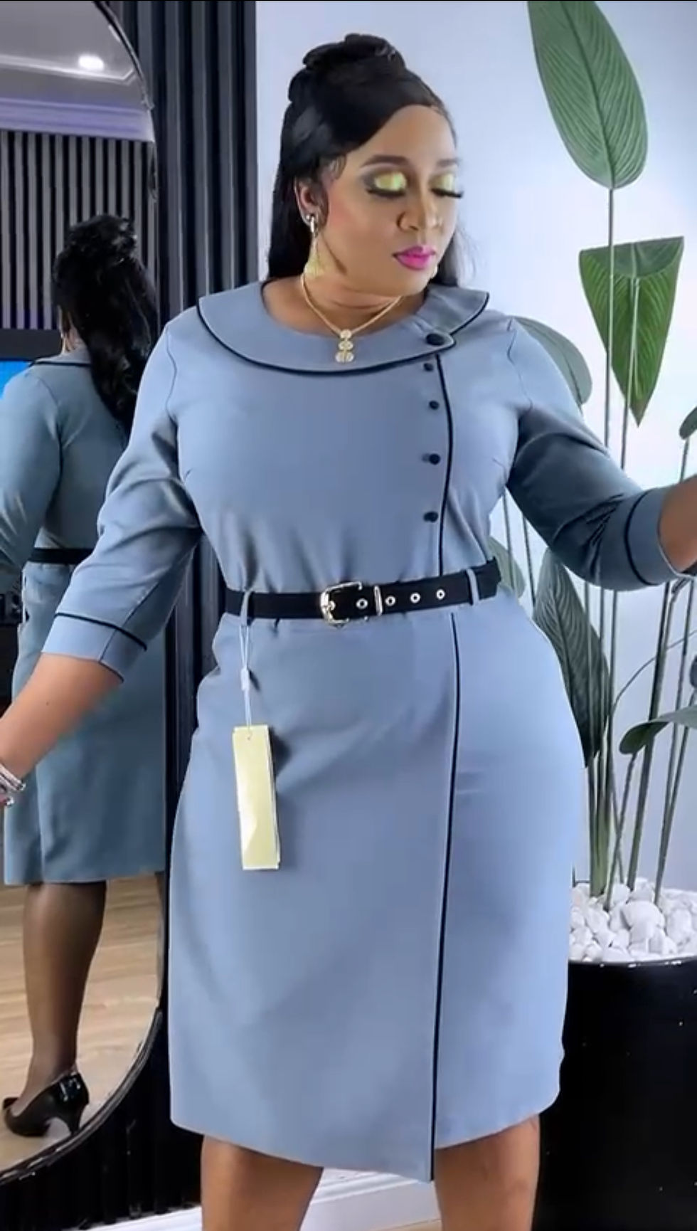 Miniaturebillede: Solid Colour Collared Button Detailed Women’s Office Dress