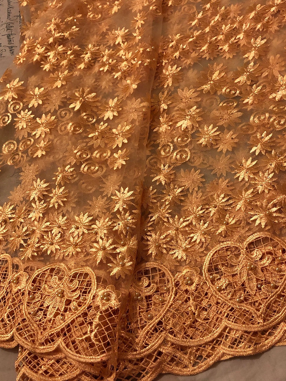 Miniaturbild: Champagne Gold French Lace 