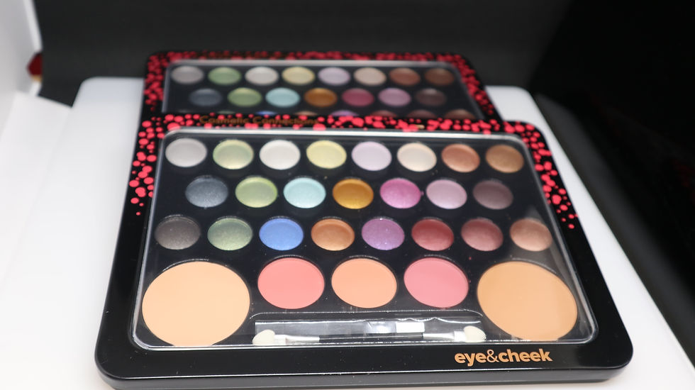 Miniaturbild: Makeup Palette, Eye and Cheek Makeup Palette, Royal Cosmetics Eye & Cheek Makeup
