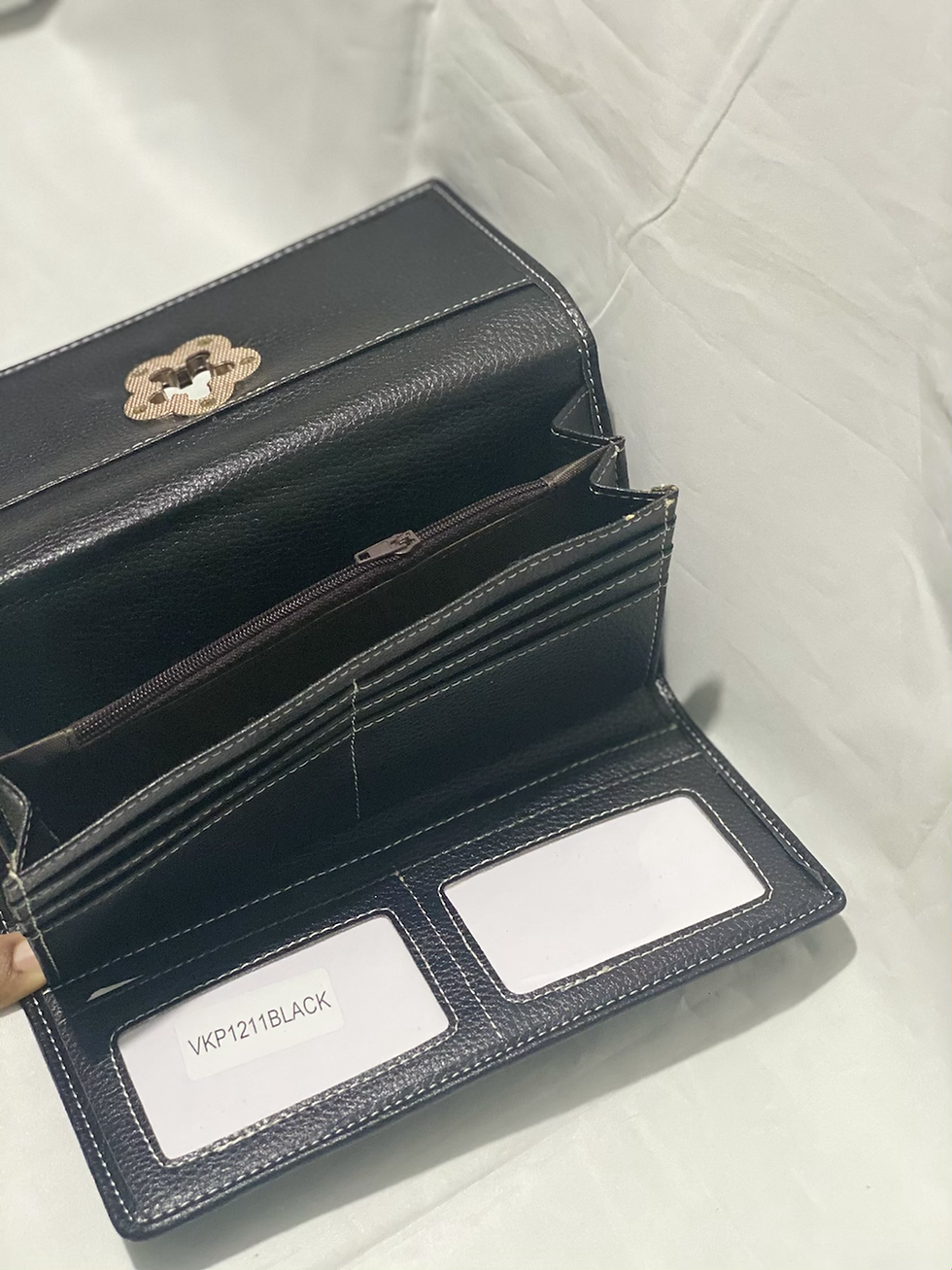Miniaturbild: Metal Flower Twist Lock Detail Purse