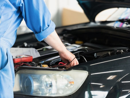 【オイル交換を怠るとどんな影響があるの?愛車を守るために知っておきたいこと】|所沢市 吉田自動車