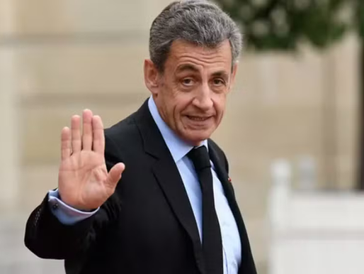É Condenado, ex-presidente francês Nicolas Sarkozy.