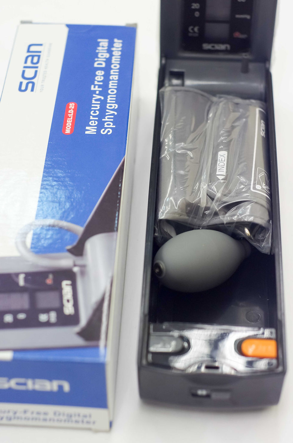 103. Mercurial Free Sphygmomanometer (4)