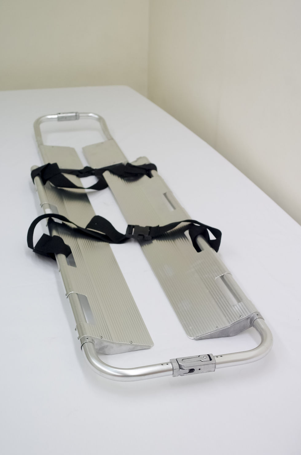 139. RC-B-1 SCOOP STRETCHER (2)