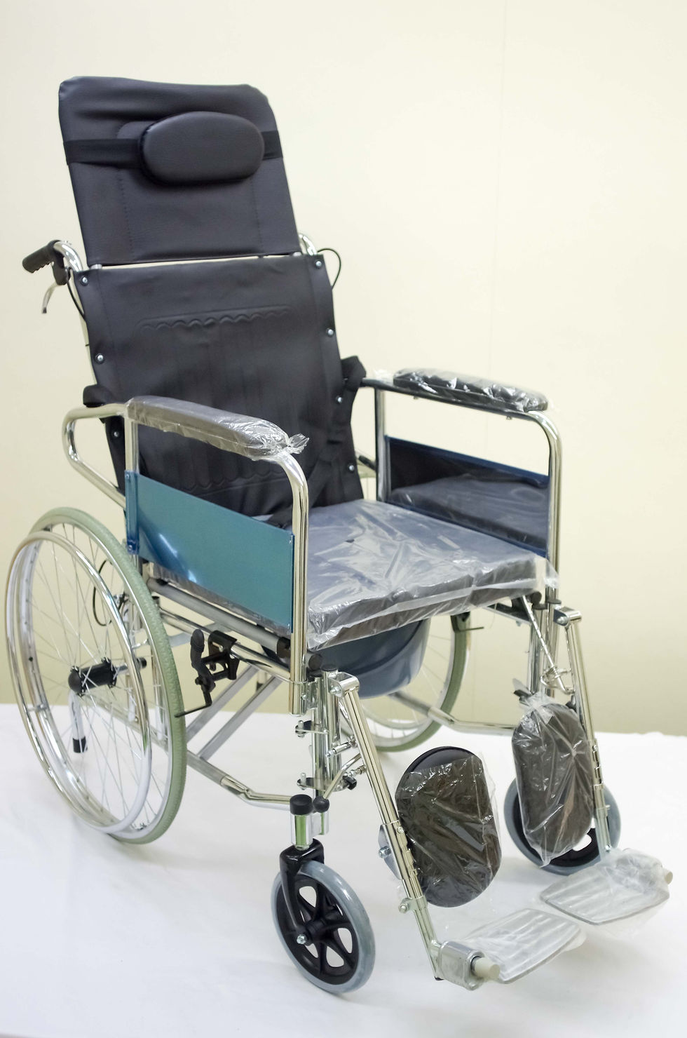 171. Reclining w Commode Wheel Chair (1)