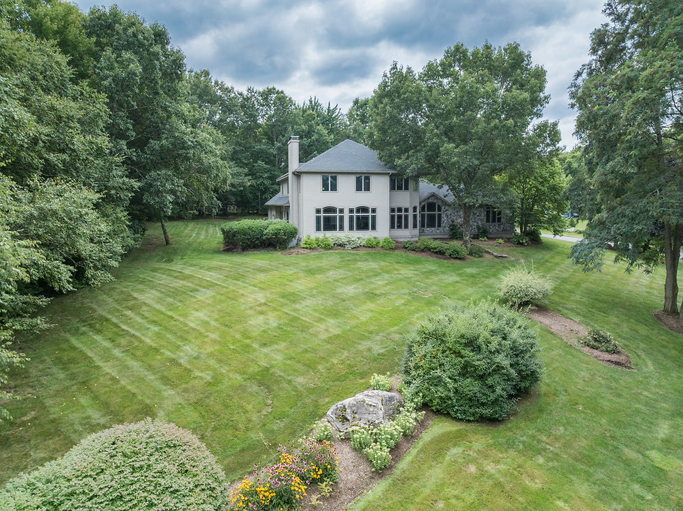 82 Mountain View Dr, Belchertown, MA