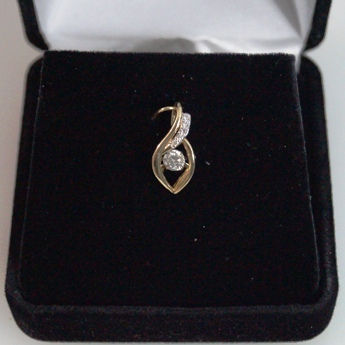 Thumbnail: 10KY028tDPDT Ladies Diamond Teardrop Pendant