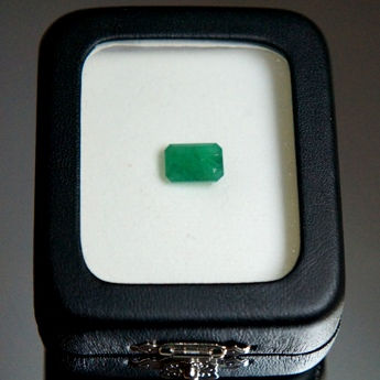 Thumbnail: EMD323DG COLOMBIAN EMERALD