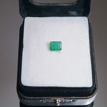 Thumbnail: EMD150DG COLOMBIAN EMERALD