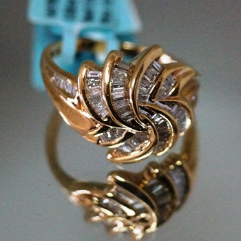 Thumbnail: 14KY050WSCDR Ladies Swirl Cluster Diamond Ring