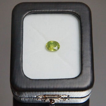 Thumbnail: SPH244GN Green Sphene