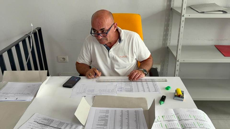 DURRËS | ARDIAN HALILI U ARRESTUA (ISH-KRYEINSPEKTOR I INSPEKTORATIT TË MBROJTJES SË TERRITORIT NË DURRËS); 8 VITE MË PARË NDËRTOI PA LEJE NË FSHATIN SHETAJ (ISHËM).