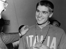 ROMË: VDIQ LEGJENDA E BOKSIT ITALIAN NINO BENVENUTI | KAMPION BOTE DHE FITUES I MEDALJES SË ARTË NË LOJËRAT OLIMPIKE TË ROMËS NË VITIN 1960.