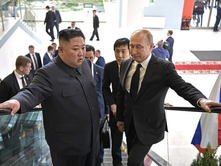 KORE E VERIUT | DIKTATORI KIM JONG-UN PËRSËRITI MBËSHTETJEN E TIJ TË PALËKUNDUR PËR RUSINË.