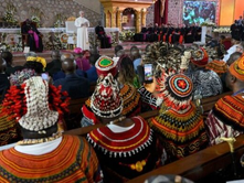 KAMERUN | PAPA LEO XIV-të: MJERË ATA QË E PËRKULIN EMRIN E ZOTIT PËR OBJEKTIVAT E TYRE USHTARAKE + EKONOMIKE + POLITIKE.