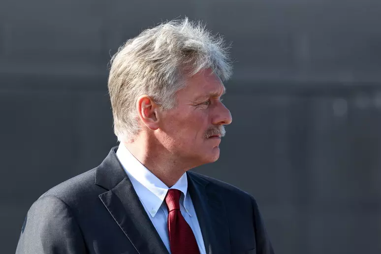 ZËDHËNËSI I KREMLINIT, DMITRI (DMITRY) PESKOV: RUSIA GJITHMONË FAVORIZON NJË ZGJIDHJE ME DY SHTETE NË PALESTINË.