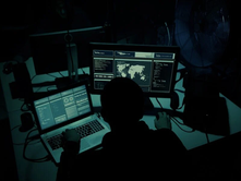 NË GREQI MASHTRIMET NË INTERNET PO BËHEN TË SOFISTIKUARA | DUKE PËRDORUR SOFTUERË ME INTELIGJENCË ARTIFICIALE KEQBËRËSIT IMITUAN ZËRAT E TË AFËRMVE TË VIKTIMAVE PËR TË KËRKUAR TRANSFERTA URGJENTE.