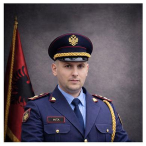 TIRANË | DREJTORI I PËRGJITHSHËM TË POLICISË SË SHTETIT SKENDER HITA MORI PJESË NË CEREMONINË E MARRJES NË DORËZIM TË QENDRËS SË PARË TË ÇAKTIVIZIMIT TË ARMËVE TË VOGLA DHE TË LEHTA.