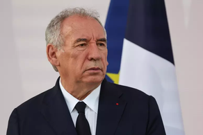 KRYEMINISTRI FRONSUA BAIRU (FRANÇOIS BAYROU): DUAM TË HEQIM TË HËNËN E PASHKËVE DHE 8 MAJIN (E ASHTUQUAJTURA DITA E FITORES NDAJ GJERMANISË NAZISTE GJATË LUFTËS SË DYTË BOTËRORE) SI FESTA ZYRTARE.