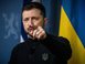 PRESIDENTI VOLODIMIR ZELENSKI: JEMI TË GATSHËM PËR KOMPROMIS POR JO NË KURRIZ TË SOVRANITETIT TONË; KOMPROMISI YNË I MADH ËSHTË TË QËNDROJMË NË ATO VIJA FRONTI KU JEMI.