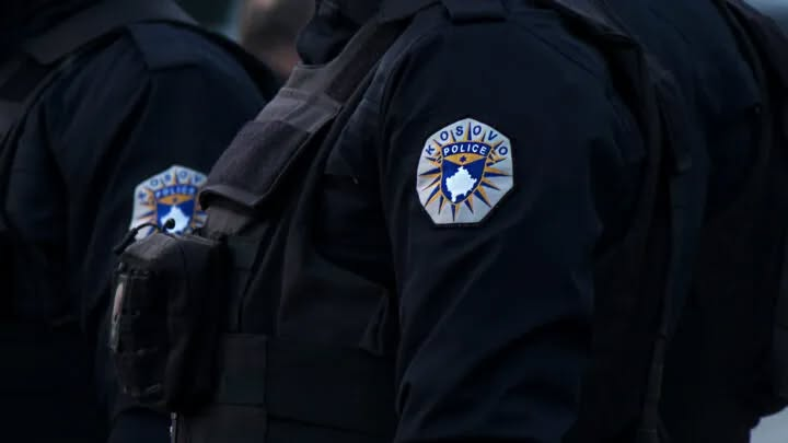 POLIGONI “FAZANI”; FSHATI SANKOC; GLLOGOC | GRABITJE ME ARMË NË POLIGONIN E QITJES; MUNGOJNË MBI 30 ARMË ZJARRI.