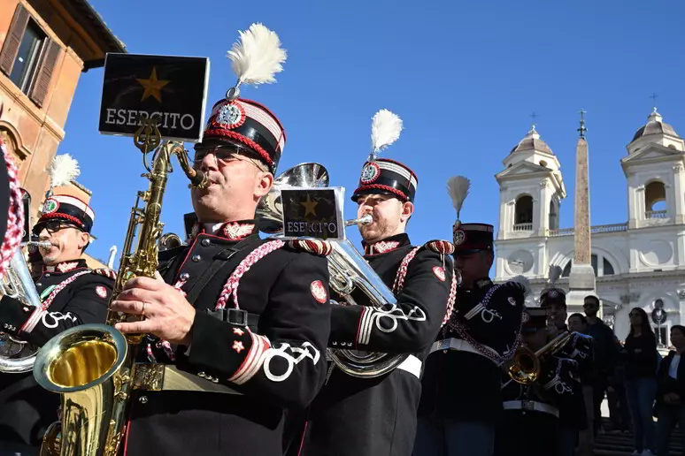 ITALI | SHEFI I SHTABIT TË MBROJTJES HOQI THIRRJEN “SI” NË FUND TË HIMNIT KOMBËTAR.