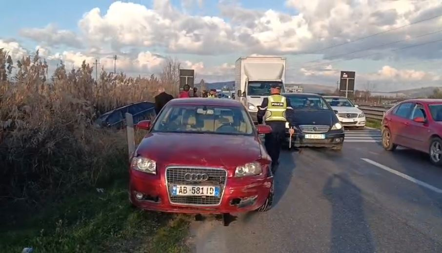 FIER | AKSIDENT AUTOMOBILISTIK NGJAU NË AKSIN RRUGOR “LUSHNJE-FIER”.