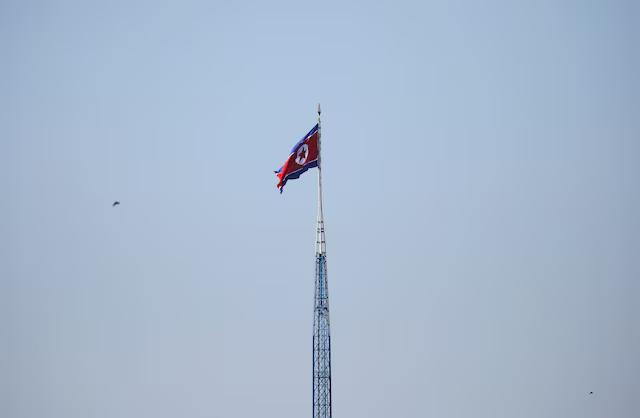KOREJA E VERIUT TESTOI NJË SISTEM ARMËSH (SIPAS SAJ TË PËRPARUARA).