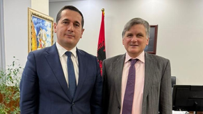 DREJTUESI I PROKURORISË SË POSAÇME KUNDËR KORRUPSIONIT DHE KRIMIT TË ORGANIZUAR KLODIAN BRAHO U TAKUA ME KRYETARIN E PREZENCËS SË OSBE-së NË SHQIPËRI - AMBASADORIN MAJKLL (MICHEL) TARRAN.