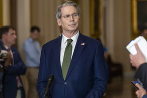 SEKRETARI AMERIKAN I THESARIT SKOT (SCOTT) BESSENT: BETEJA PËR ARKTIKUN ËSHTË REALE; EVROPA PROJEKTON DOBËSI; SHBA-ës PROJEKTOJNË FORCË.