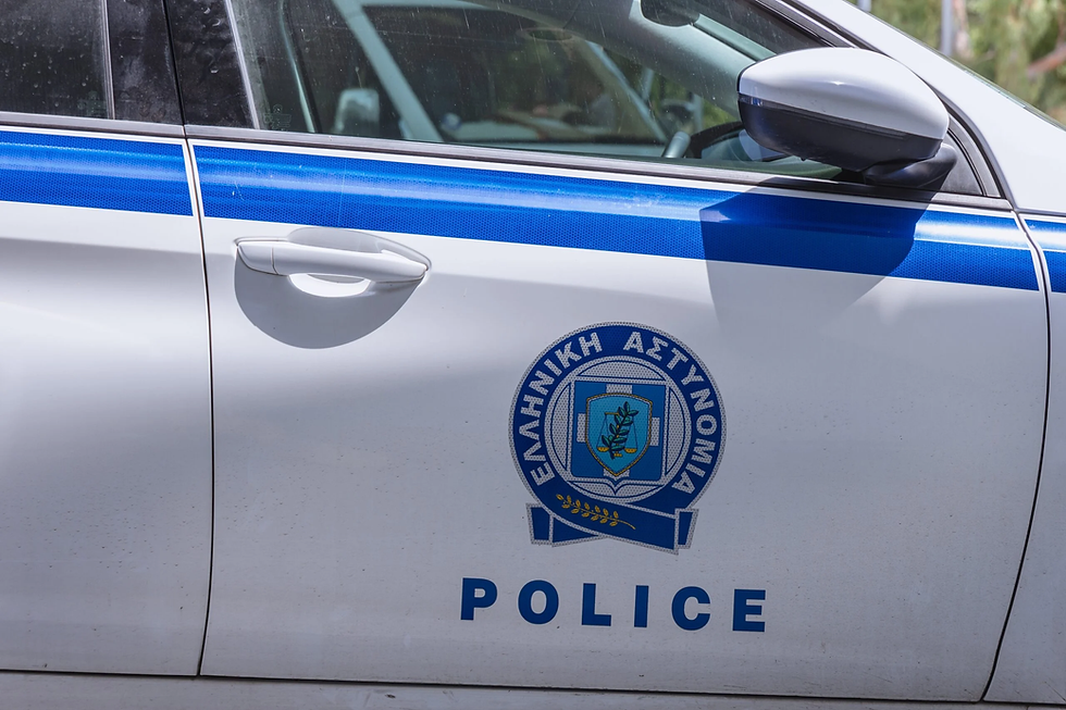 GREQI | NJË I PARABURGOSUR U ARRATIS GJATË TRANSFERIMIT NË GJYKATËN E ATHINËS.