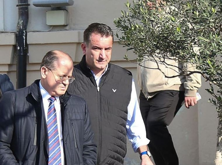 PAS 6 MUAJSH BURG ISH-KRYETARI I ARRESTUAR I BASHKISË SË TIRANËS ERION VELIAJ U BË PËR SPITAL; U ÇUA NË SPITALIN E DURRËSIT PËR ANALIZA MJEKESORE; KA RËNË 10 KG NGA PESHA.