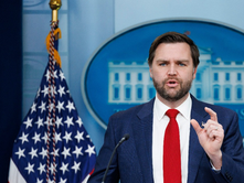 AMERIKË | ZV/PRESIDENTI J.D. VENS (VANCE) U BËRI THIRRJE EVROPIANËVE TË MARRIN SERIOZISHT DEKLARIMET E PRESIDENTIT DANLLD TRAMP (DONALD TRUMP) NË LIDHJE ME GROENLANDËN.